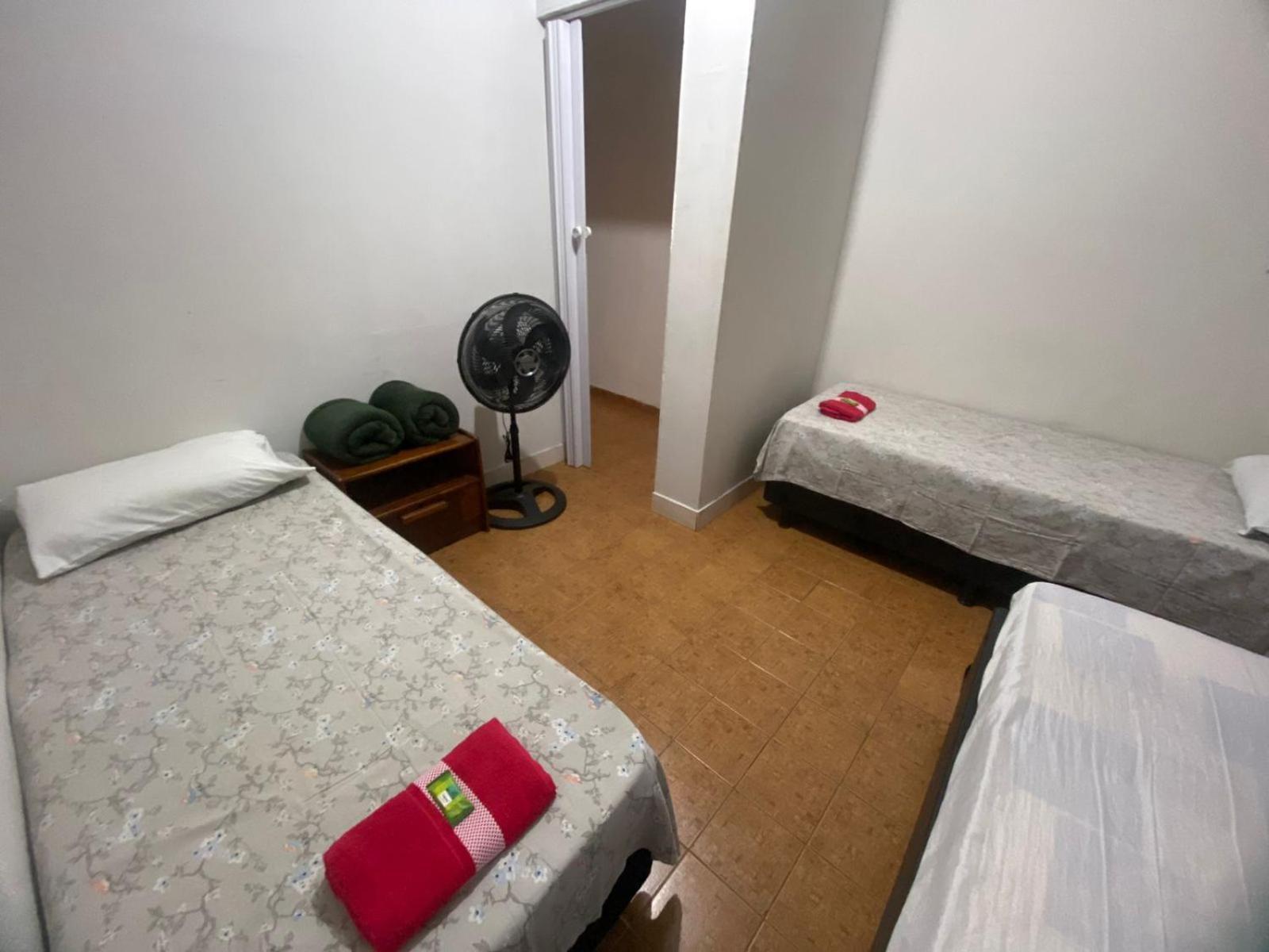 Casas De Temporadas - Hotel Recanto Do Sossego Уберландія Номер фото